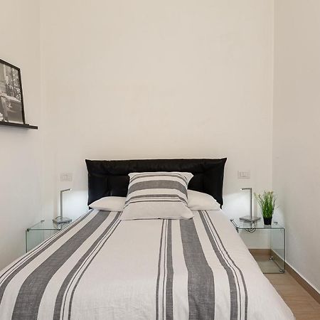 Old Town Pavia Apartment Bagian luar foto