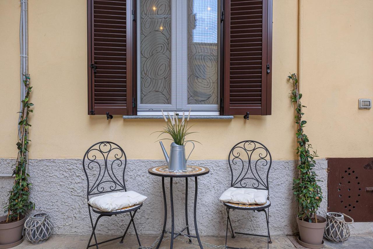 Old Town Pavia Apartment Bagian luar foto